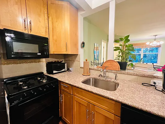 Rented by Highline Residential | media 4