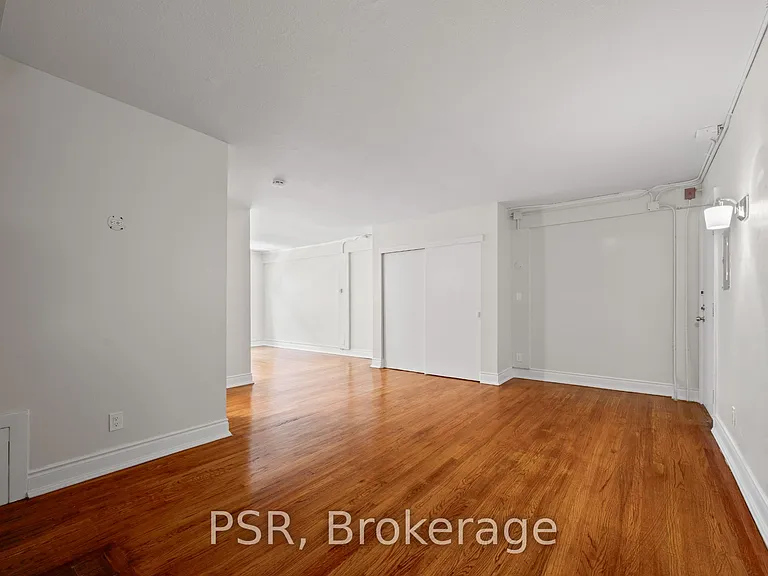 8 Saint Thomas St #45 — Photo 11
