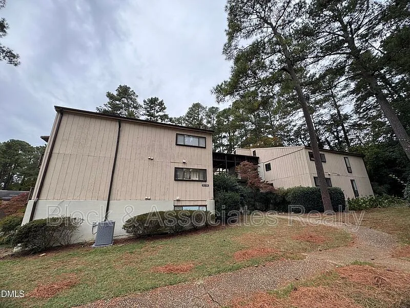 533 Pine Ridge Pl