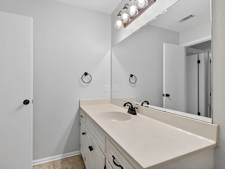 235 Briarpatch Ln — Photo 12