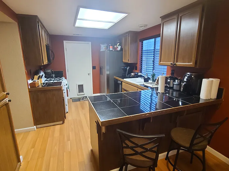 772 Meadowhawk Dr #1 — Photo 6