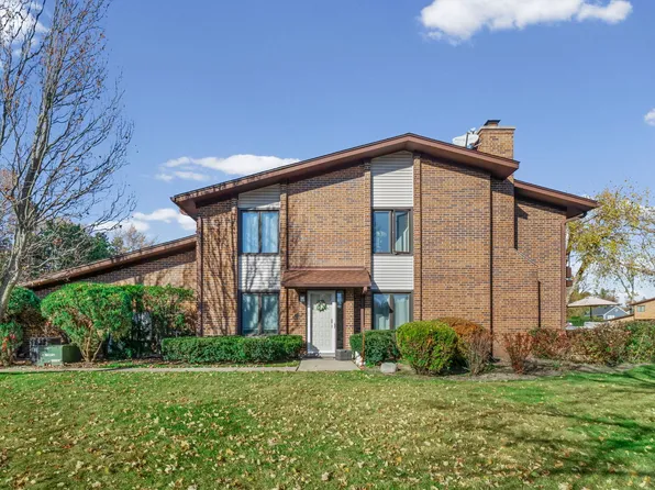 1131 Deerfield Pl, Highland Park, IL 60035