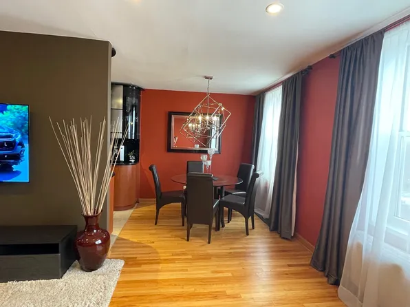 2580 Ocean Parkway image 9 of 23