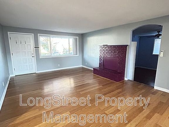 4th image of 2872 SE Linda St