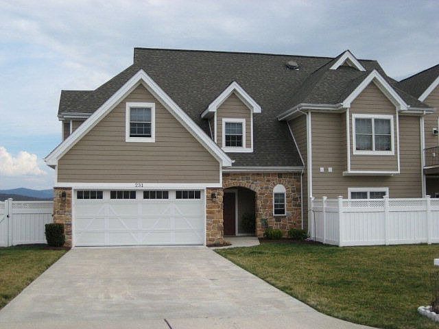 1st image of 231 Macallister Way