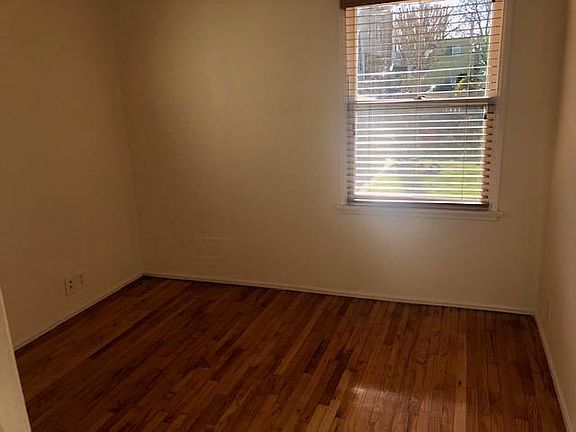 4th image of 1828 20th St APT B