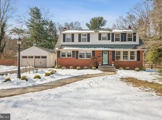 408 N Stanwick Rd, Moorestown, NJ 08057