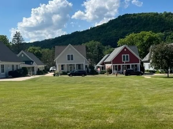 77 College Rd, Winona, MN 55987