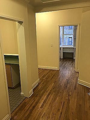 3rd image of 450 W 58th St Floor 4