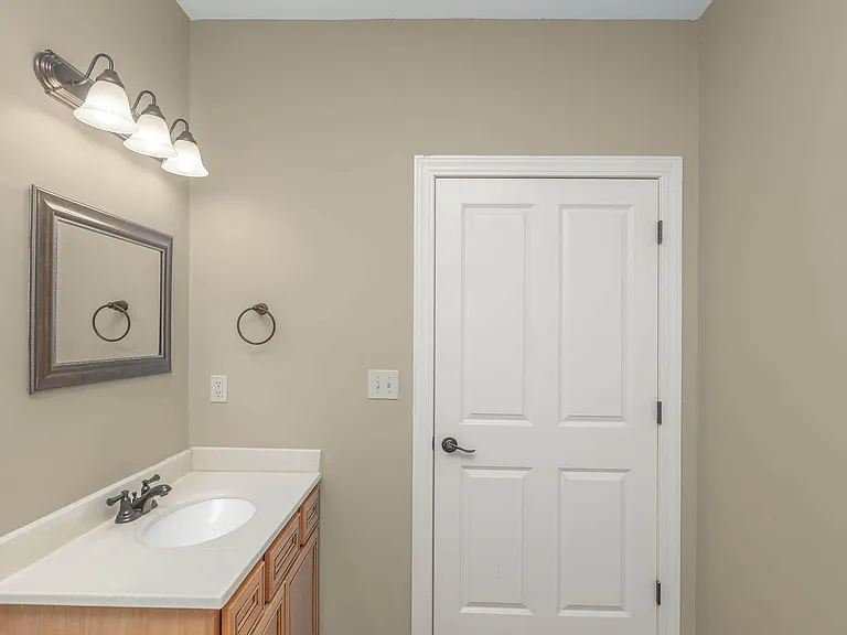 Stonewater Place Apartments — Photo 45