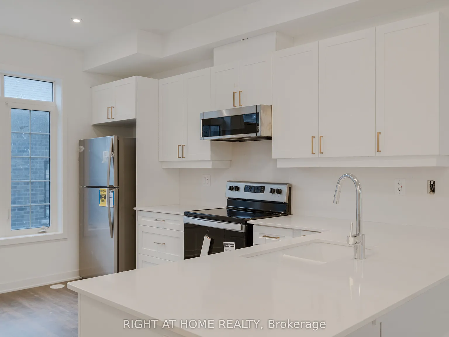5 bed, $3,200 — Photo 4