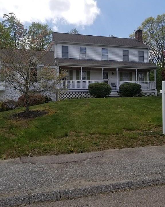 1st image of 10 Valerie Dr
