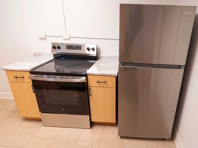 3007 Grand Ave #6 — Photo 3