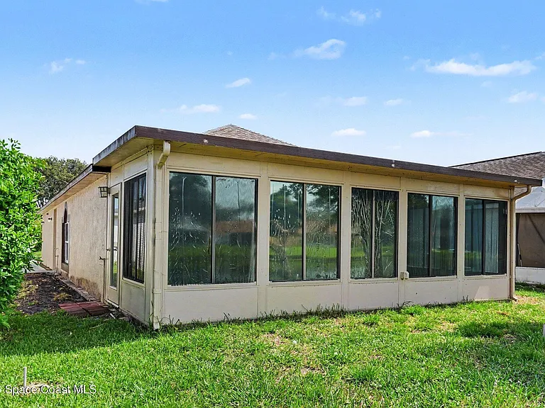 2781 Maderia Cir — Photo 24