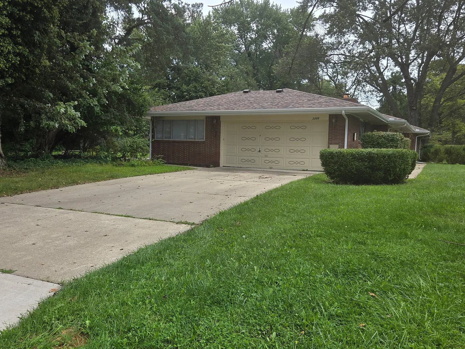 3 bed, 2.5 bath, 1850 sqft, $2,600 — Photo 3