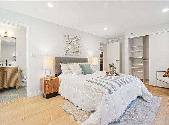 5th image of 1600 Beacon St APT 201