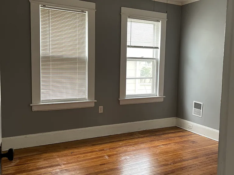 767 Brewster St — Photo 3