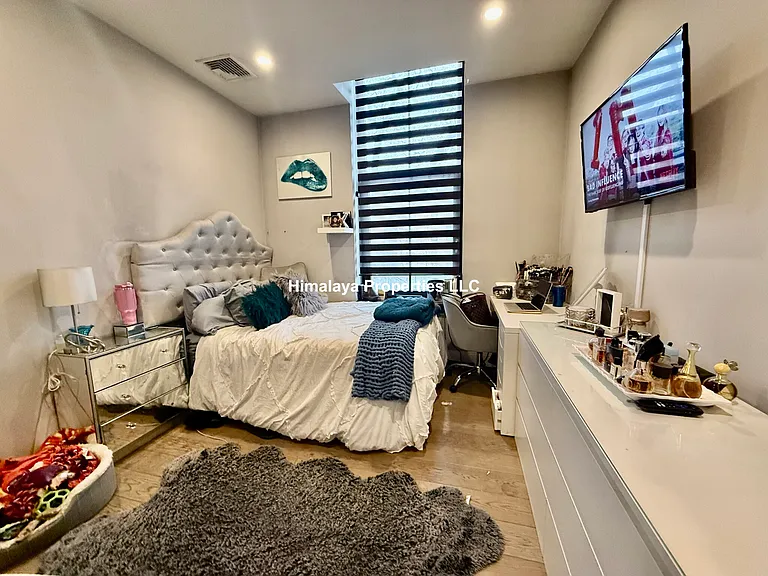 407 Dudley St #6 — Photo 12