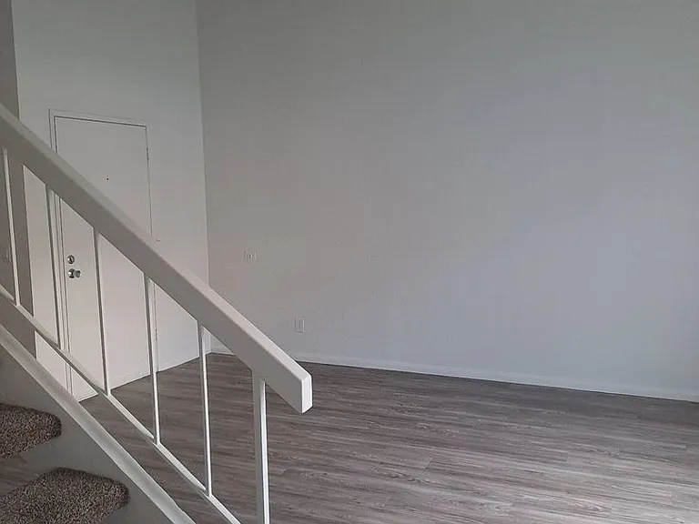 300 S Ivy St S — Photo 13