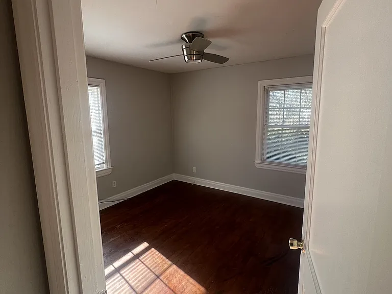 204 Greenview Dr — Photo 9