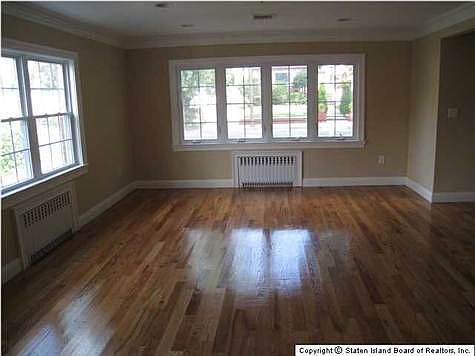 5th image of 111 Beverly Ave