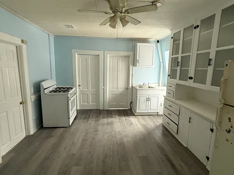 29 Ash St #3 — Photo 21