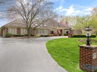 9775 Carnoustie Rd, Perrysburg, OH 43551