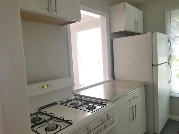 736 Savin Ave #2R, West Haven, CT 06516