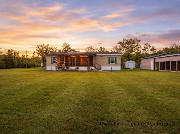 2775 Ocean Pond Dr, Perry, FL 32348