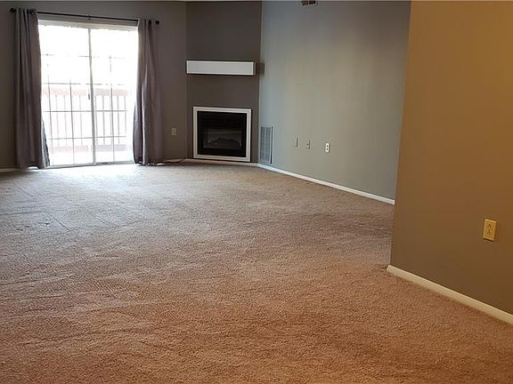 4th image of 10373 Glenway Dr APT 101