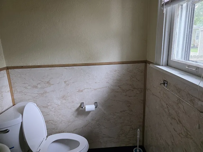 727 East Ave — Photo 16