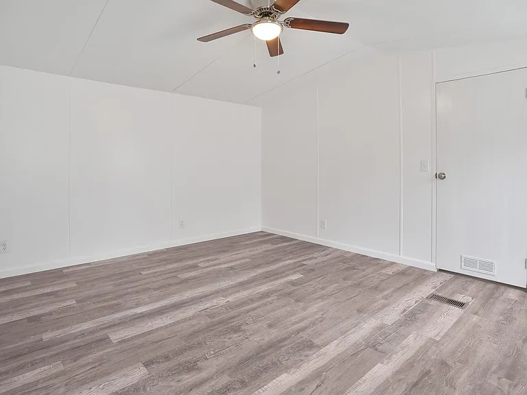 21950 Caney Dr — Photo 20