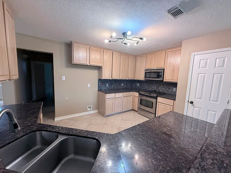 3226 Ivory Pointe Dr — Photo 10