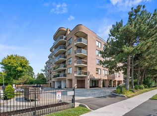 96 Fifeshire Rd #204, Toronto, ON M2L2X9