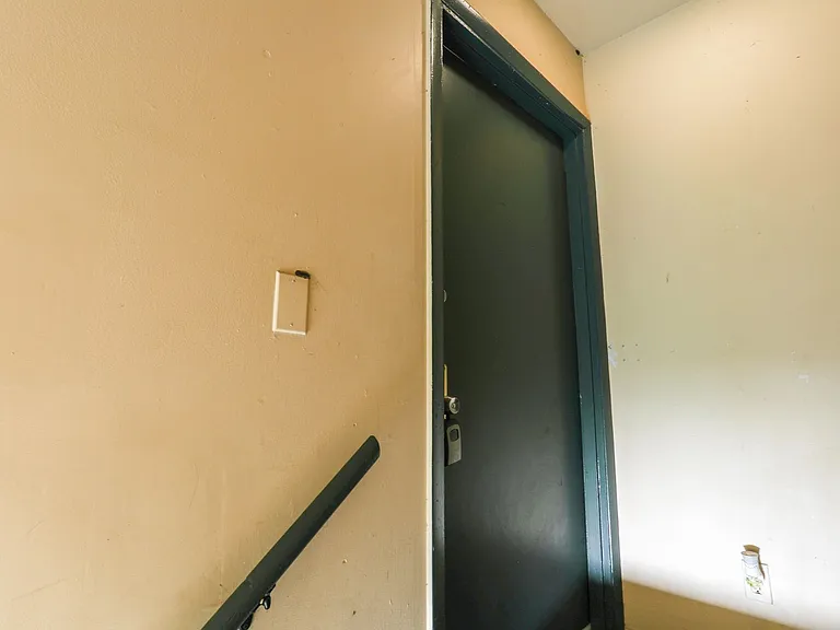 Hamilton House Apartments — Photo 29