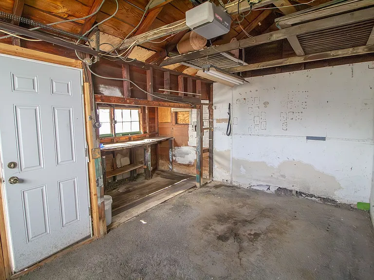 9 Spring Ave — Photo 18