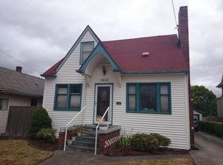 3212 Walnut Ave SW, Seattle, WA 98116