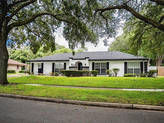 3rd image of 1003 GOLFSIDE DRIVE