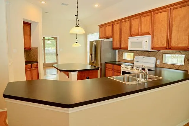 138 Chestnut Ct — Photo 7