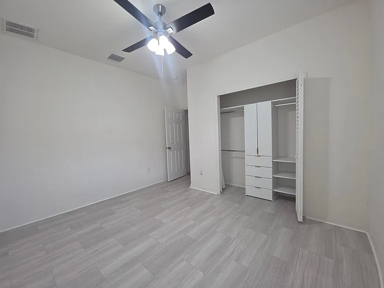 17545 Buckingham Garden Dr — Photo 23