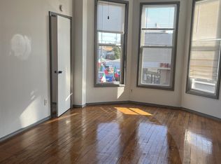 1920 W Cermak, Chicago, IL 60608