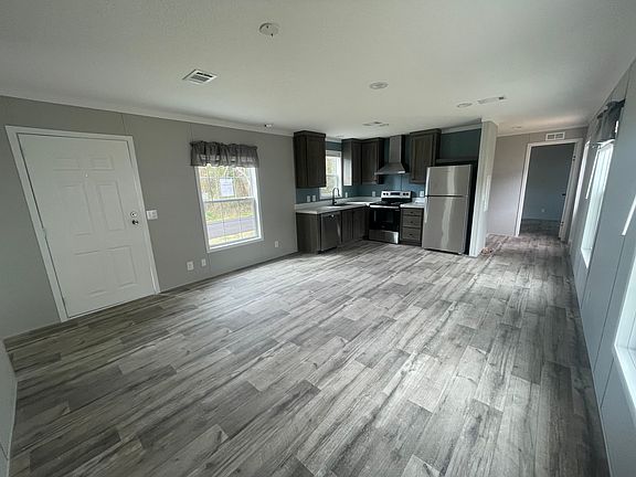 2nd image of 8 Bearden Dr