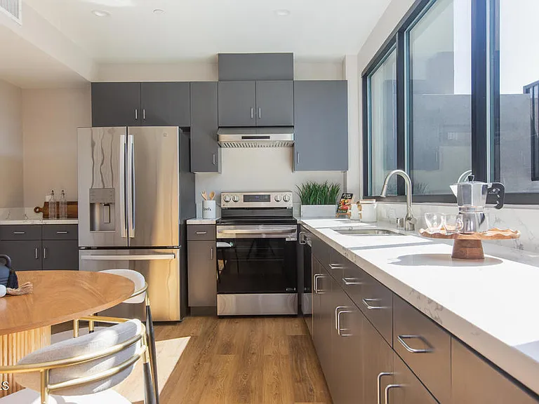 3682 Harriman Ave #3 — Photo 7