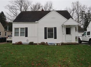 2233 Harding Rd, Cuyahoga Falls, OH 44223