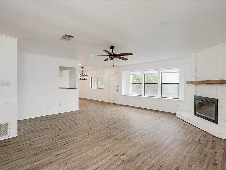 6705 Lancret Hill Dr — Photo 2