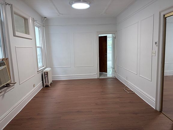 2nd image of 302 Chapel Ave Floor 1