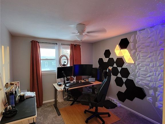 3rd image of 6097 Rossland Cir
