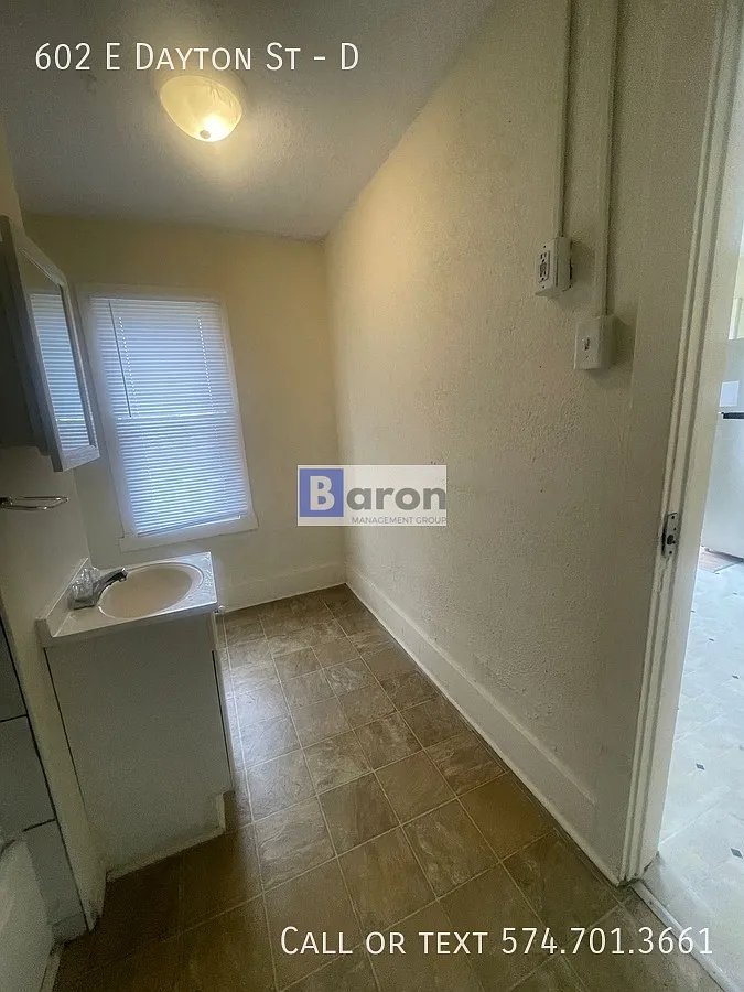 602 E Dayton — Photo 3