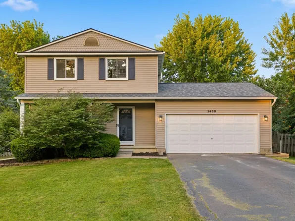 9460 Wildwood Lake Dr, Whitmore Lake, MI 48189
