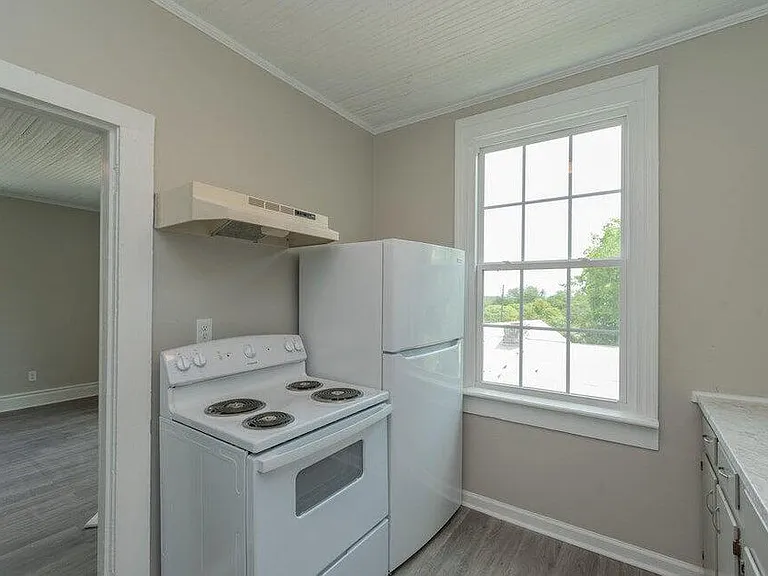 2158 Broad St #C — Photo 9